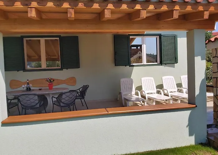 House Petar By Sea