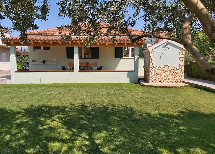 House Petar By Sea